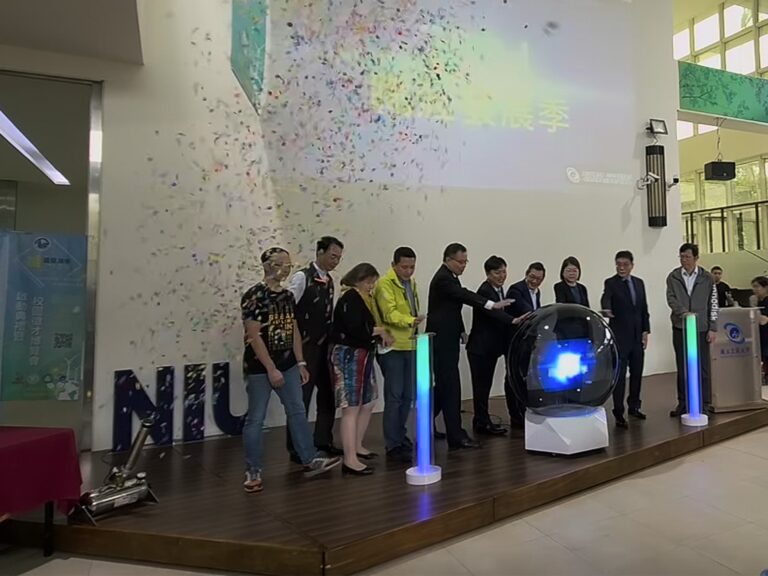 納斯卡舞台特效道具_宜蘭大學_舞台彩帶機