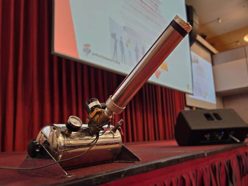 電子禮炮機_舞台彩帶機_活動實拍